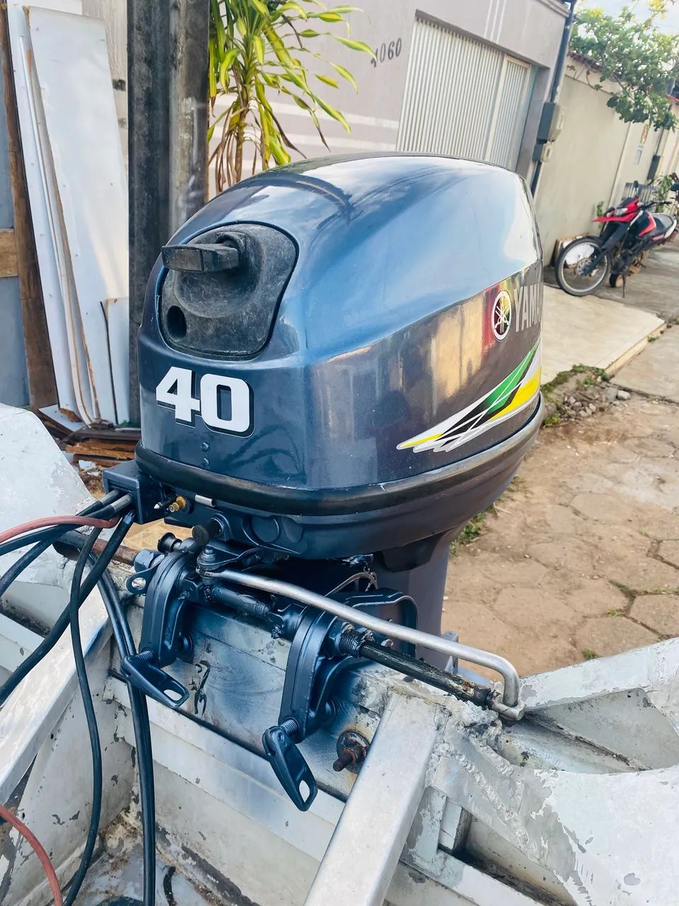 Motor 40 HP YAMAHA 2T  - Foto 2