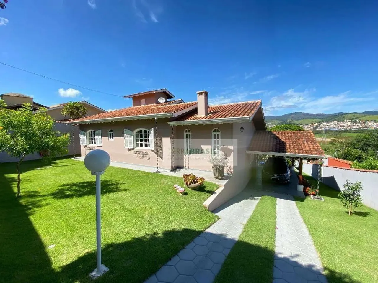 Casa com 4 dormitórios à venda, 218 m² por R$ 1.280.000,00 - Condomínio Marf II - Bom Jesu