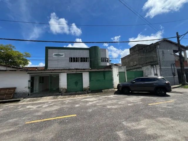Prédio comercial, 900m², 9 salas em Val-de-cans