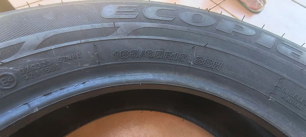 Pneu Bridgestone Aro 15 - 185/65R15 88H - Foto 3