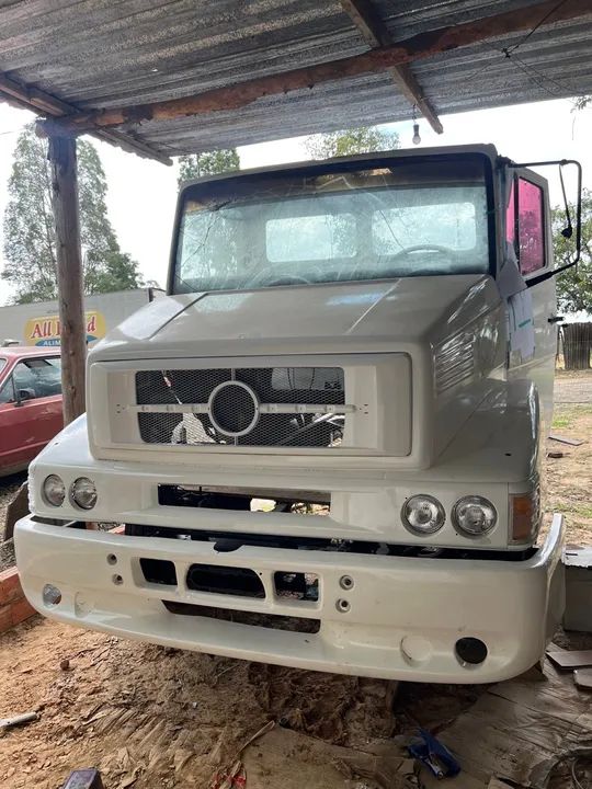 Caminhão truck 1218 