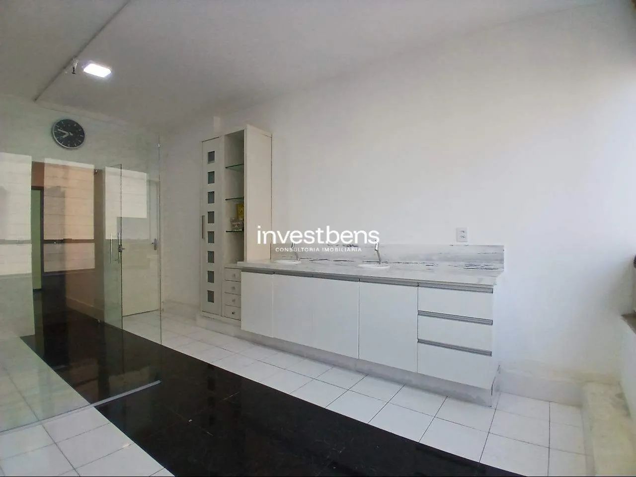 Sala Comercial para Locação na Savassi  28m². Excelente Localização!