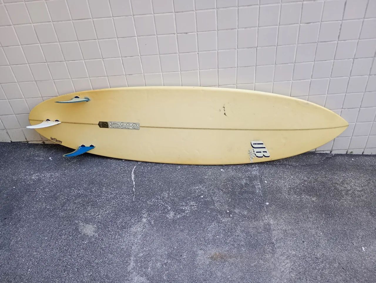 Prancha de Surfe Usada - UB Tam . 6'2  / 31 litros  - Foto 2