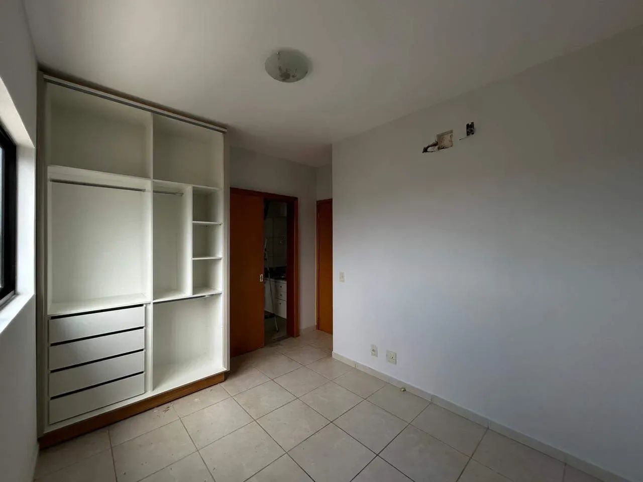 Alugo Apto 3 Suítes com armários e churrasqueira na varanda - Foto 5