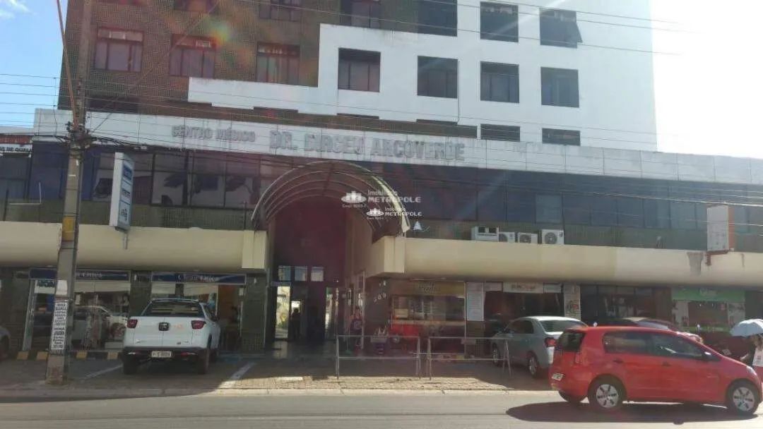 EDIF.CENTRO MEDICO DR.DIRCEU ARCOVERDE - BAIRRO: CENTRO