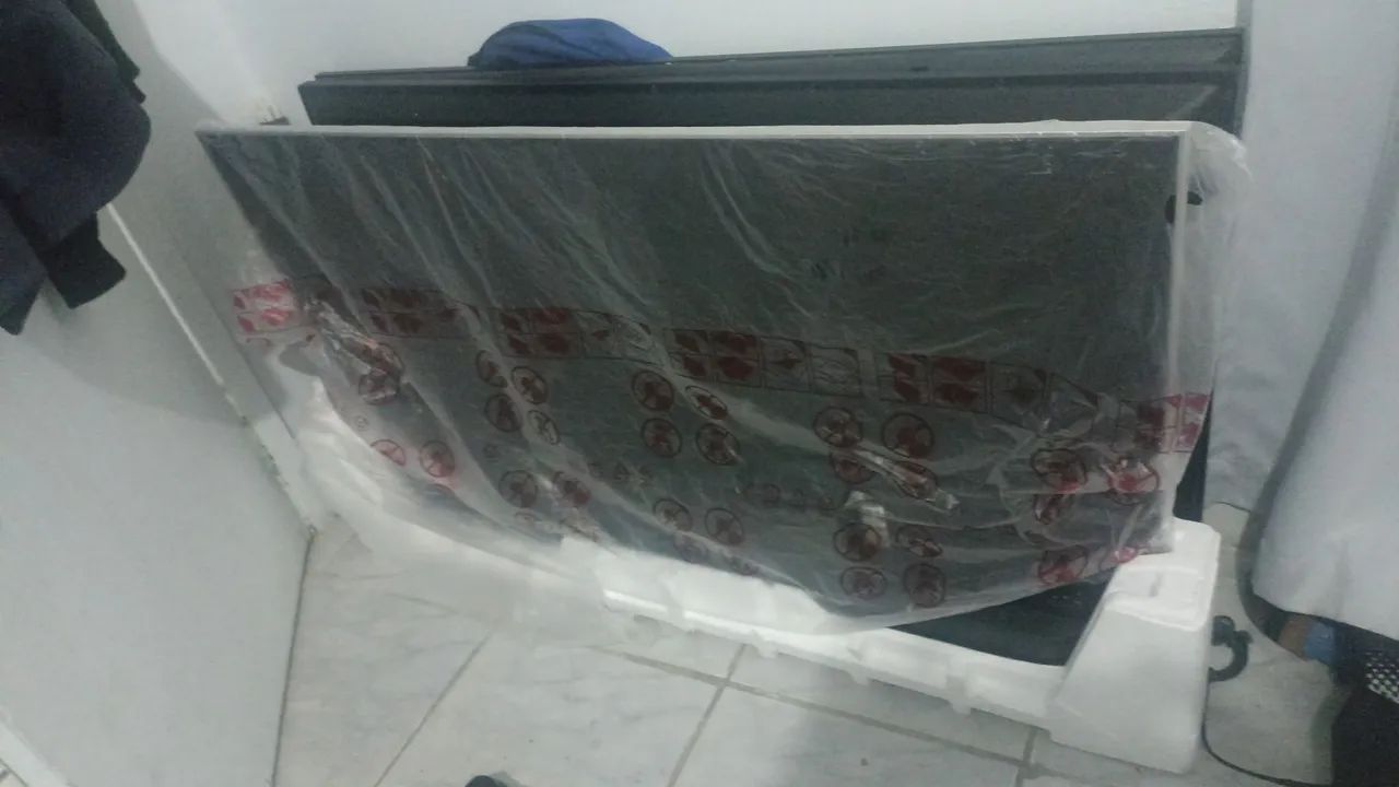 TV Sony 55 Android 4k com defeito não está quebranda..