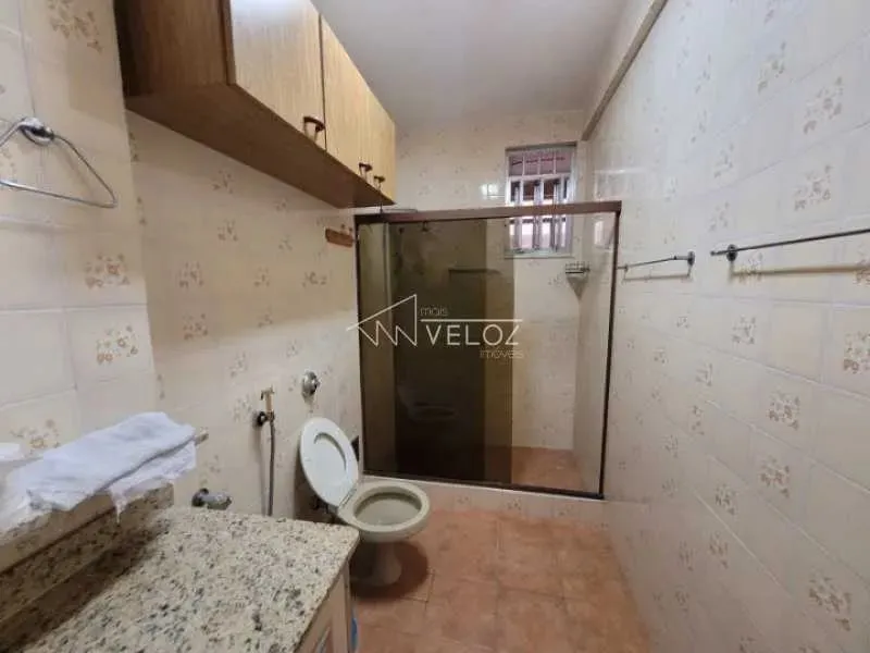 Apartamento - / Residencial / Catete