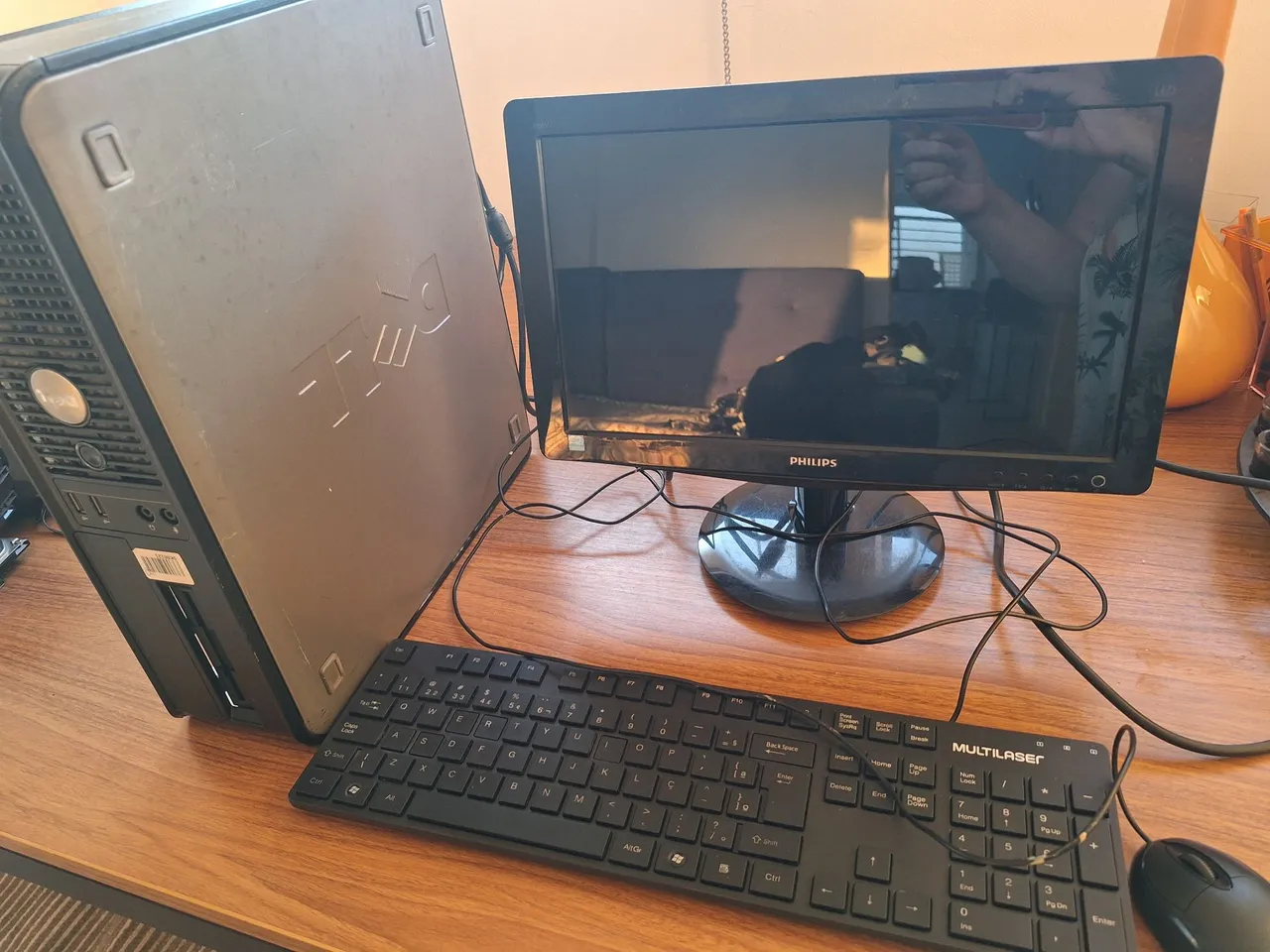 Computador Dell Completo - Monitor Philips, Teclado e Mouse
