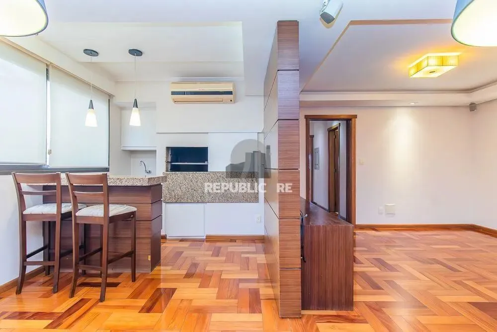 APARTAMENTO DE 126M², 3 DORMITÓRIOS, 1 SUÍTE, 2 VAGAS - BAIRRO MENINO DEUS