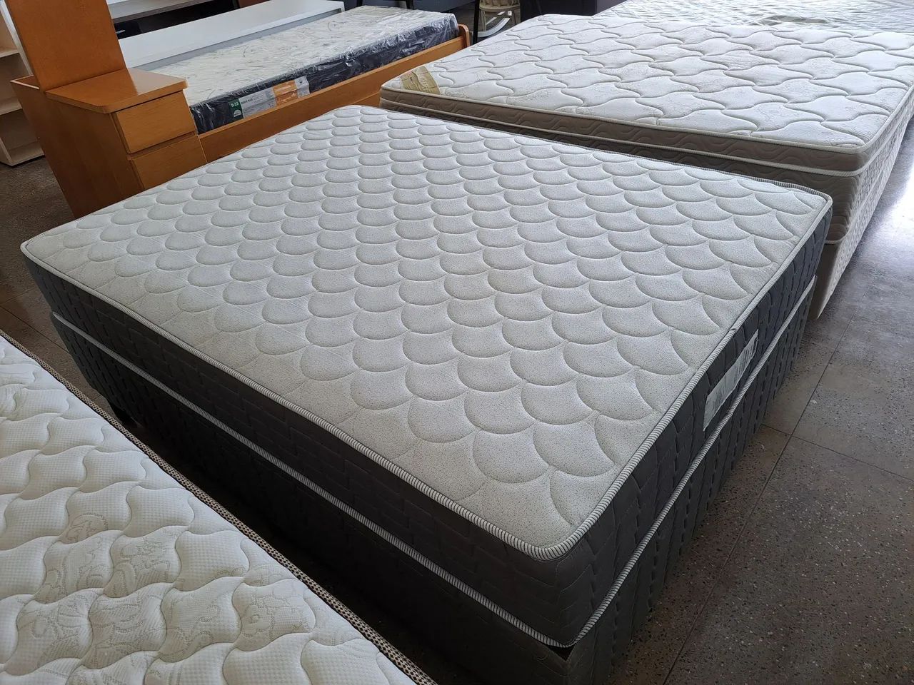 Cama Box de casal tamanho padrão colchão solar molas ensacadas  - Foto 3