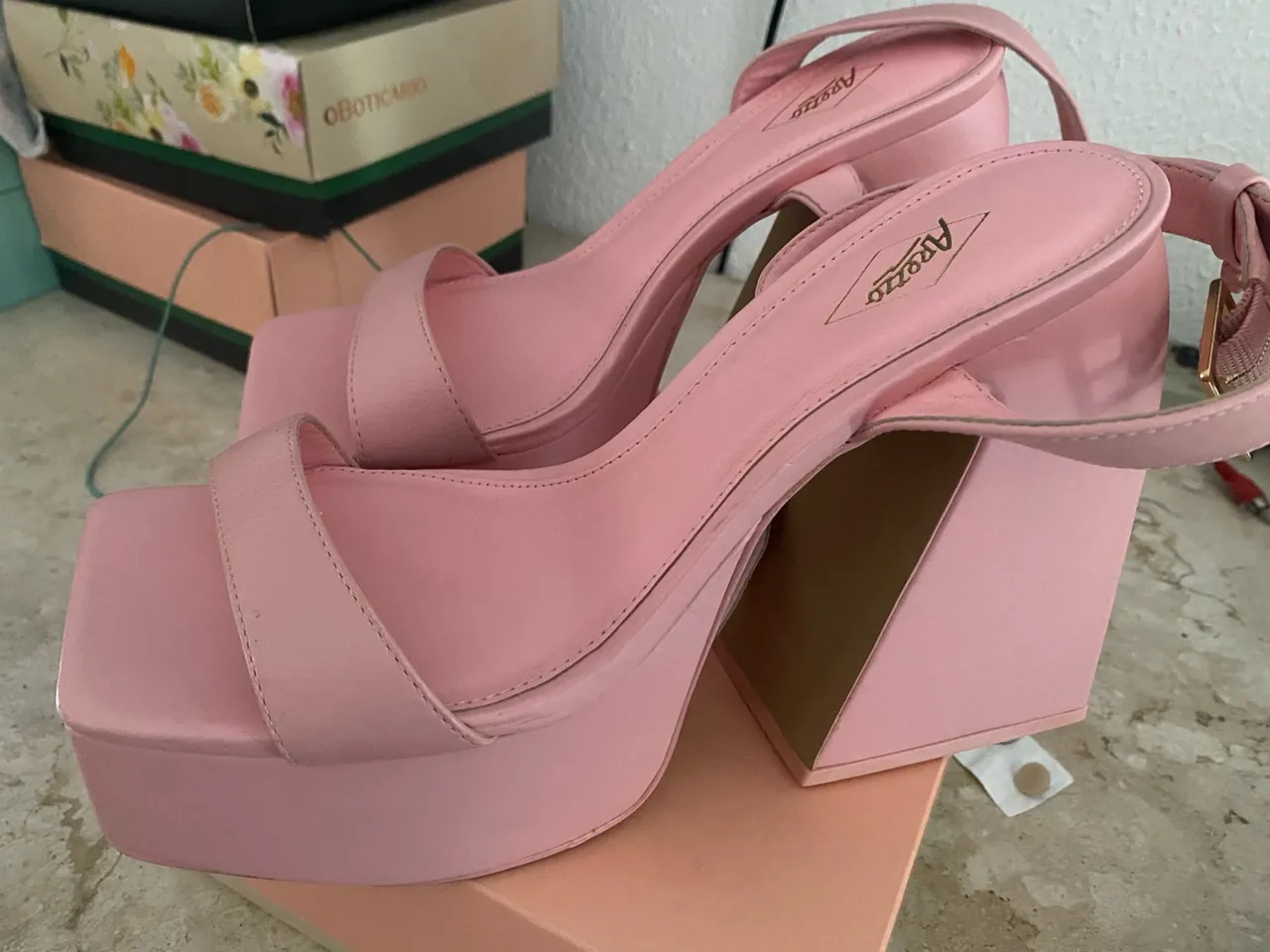 Sandália Arezzo Plataforma Rosa -nova