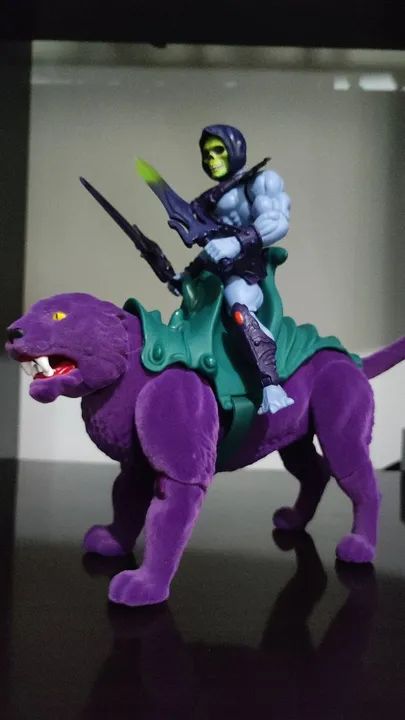 Esqueleto e Panthor Flocado Origins - Foto 3