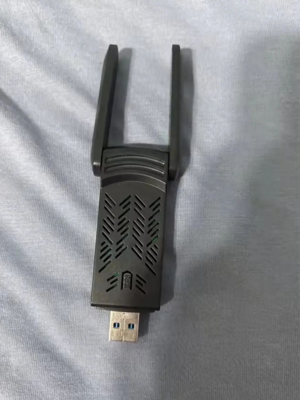 USB 3.0 Wi-Fi and Bluetooth Adapter 1300 Mbps - New and Sealed64396507822466122