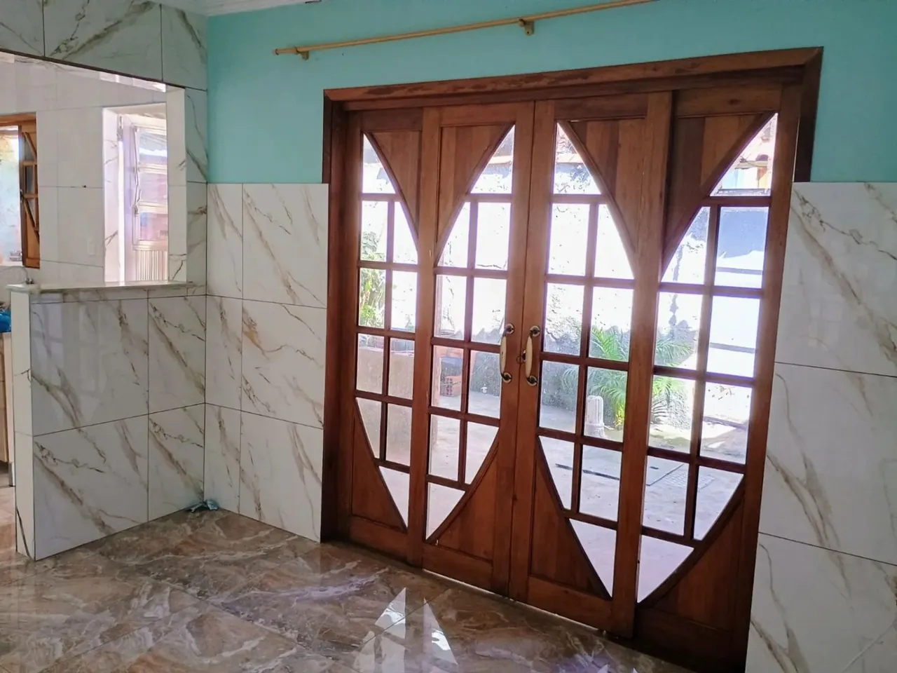 Casa de Avenida, na Avenida Luiz Alves Cavalcante centro V. Teles ( 2 1 ) 9 8 7 7 4 1921 J