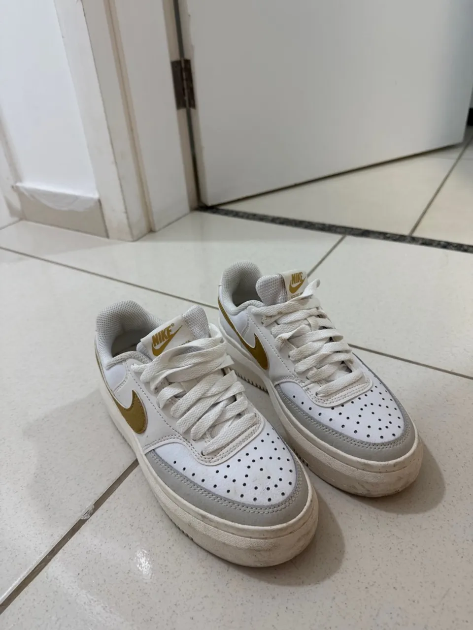 Tenis Nike court vision alta feminino