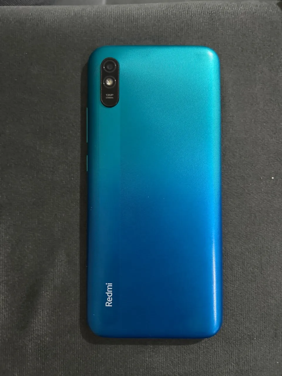 Vendo Redmi 9A usado, com apenas a tela trincada, mais funcionando certinho