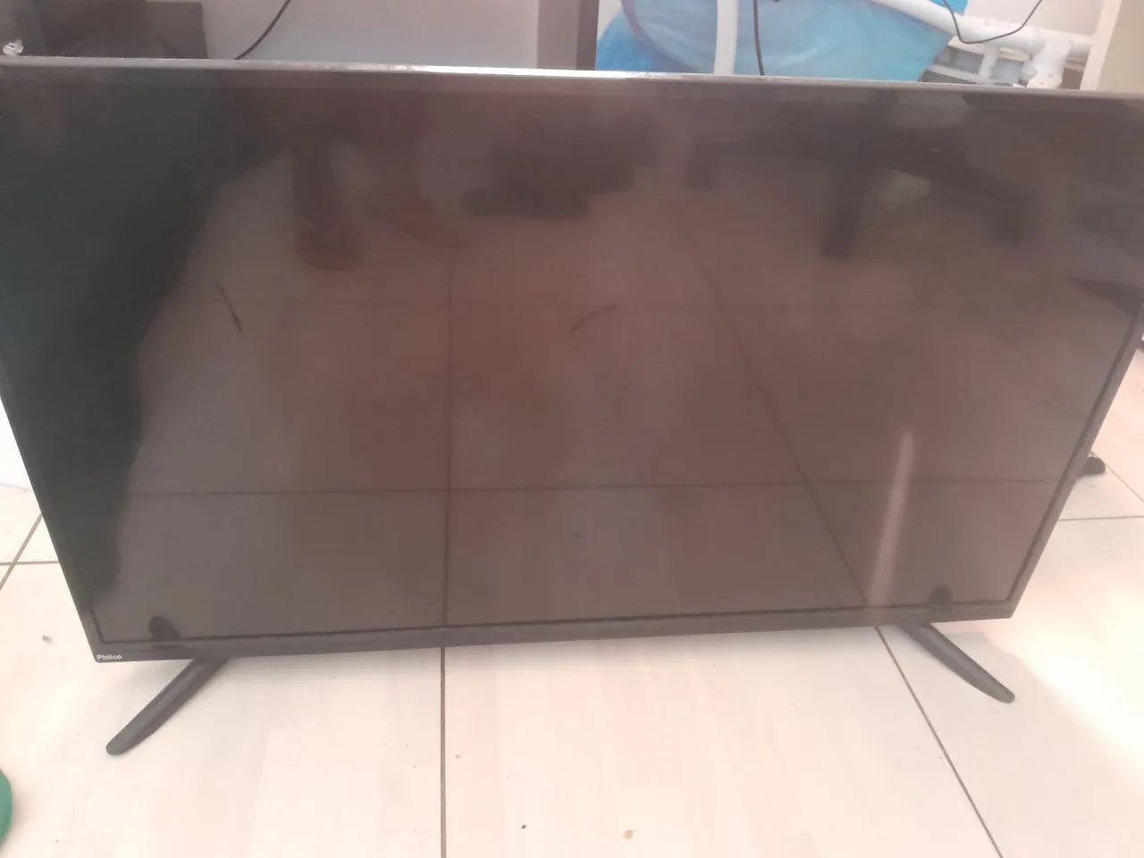 Philco LED 39-inch TV with defect64297413033345120