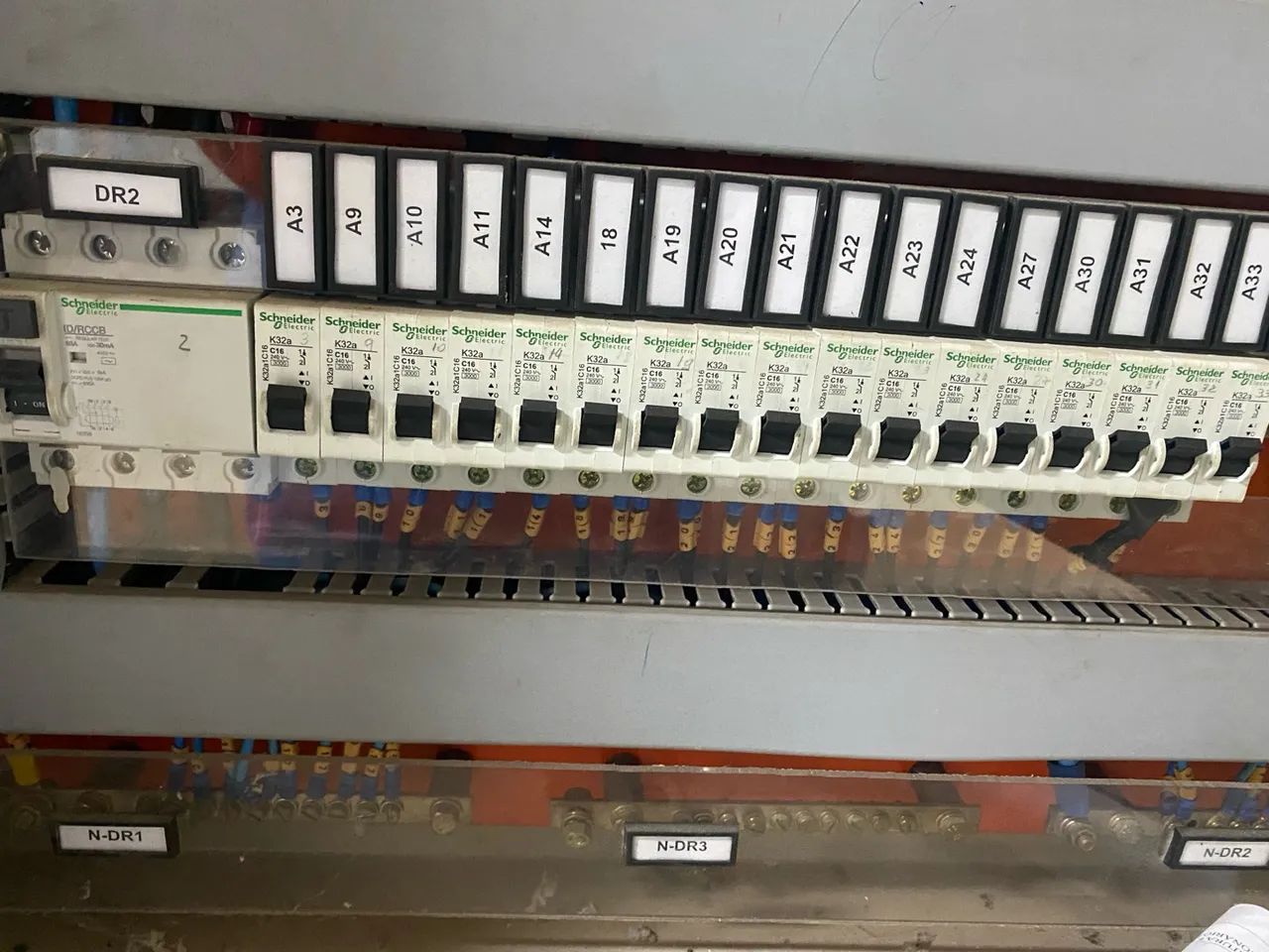 Eletricista e pequenos reparos e marido de aluguel 