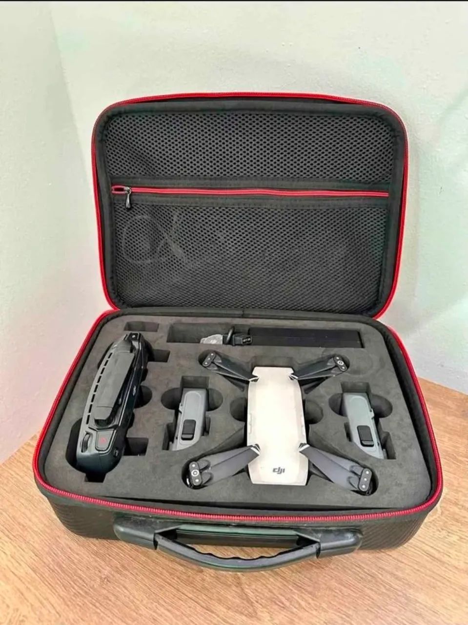 DRONE SPARK COMBO INCLUI 3 BATERIAS FLY MORE 