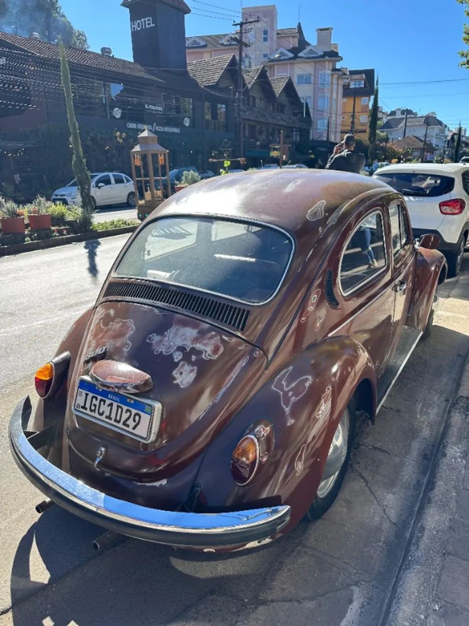 Fusca 1974, alinhamento impecável, interior novo em couro, terceiro dono, todo revisado. 