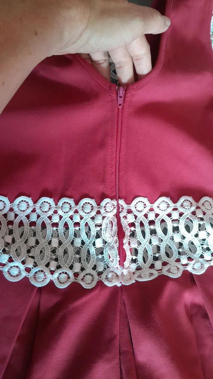 Vestido Vermelho com Renda - Foto 5