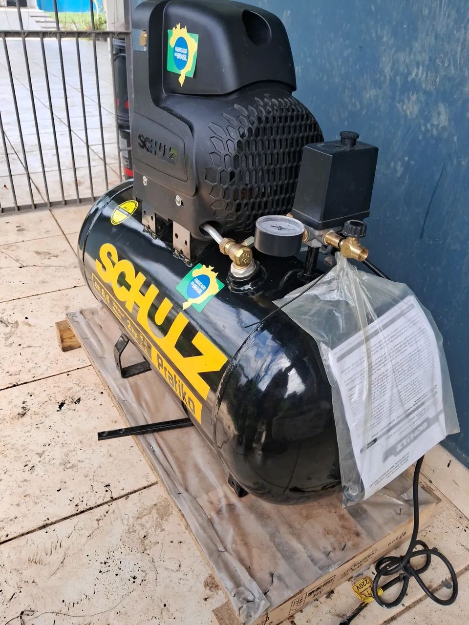 Compressor de ar Schulz 50 litros .  - Foto 2