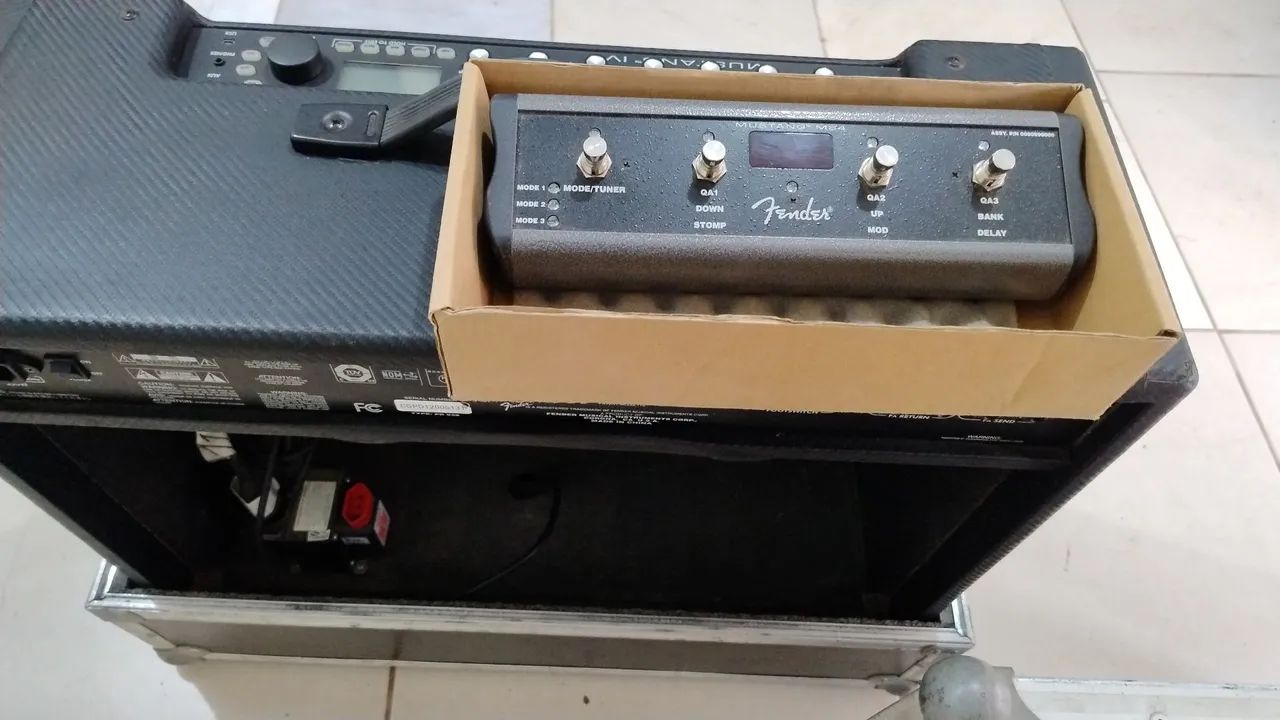 Amplificador Fender Mustang IV - Foto 3