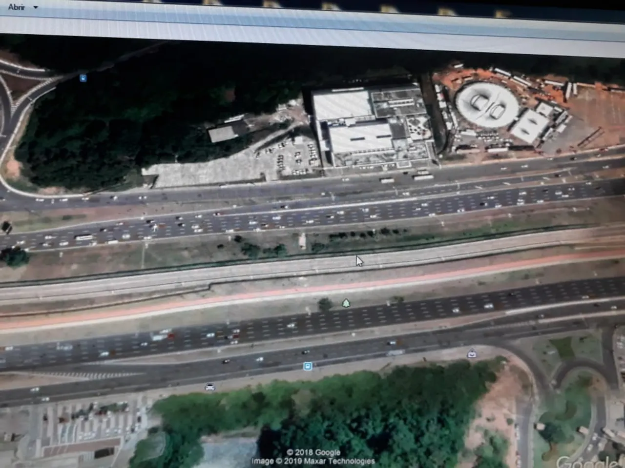 Terreno 2.100 m2 na Av. Paralela - Salvador - BA