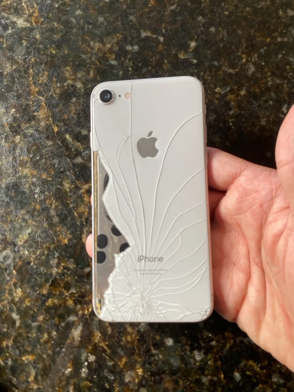 VENDO IPHONE PARA ASSISTÊNCIA