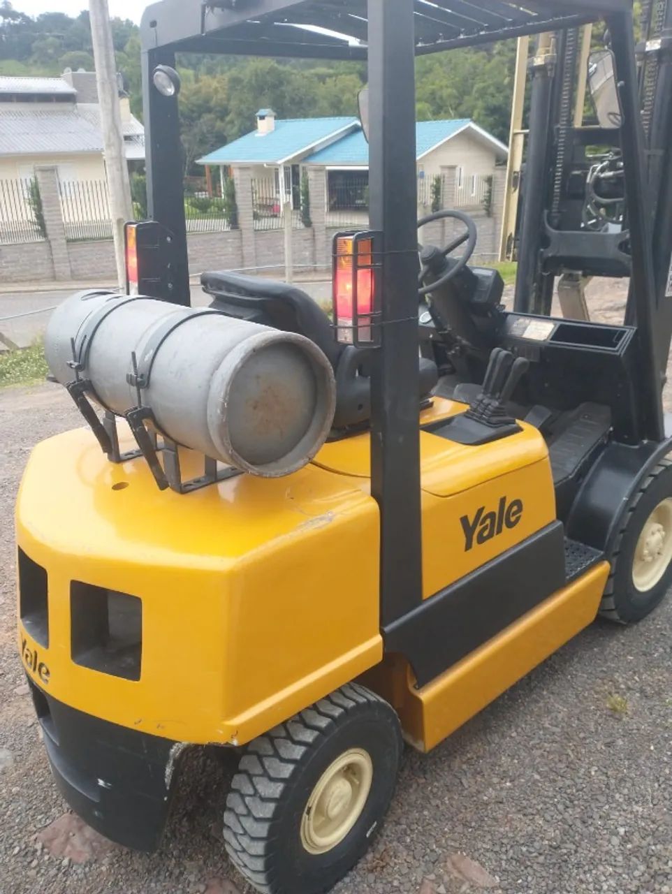 Empilhadeira Yale 2.500Kg - Foto 3