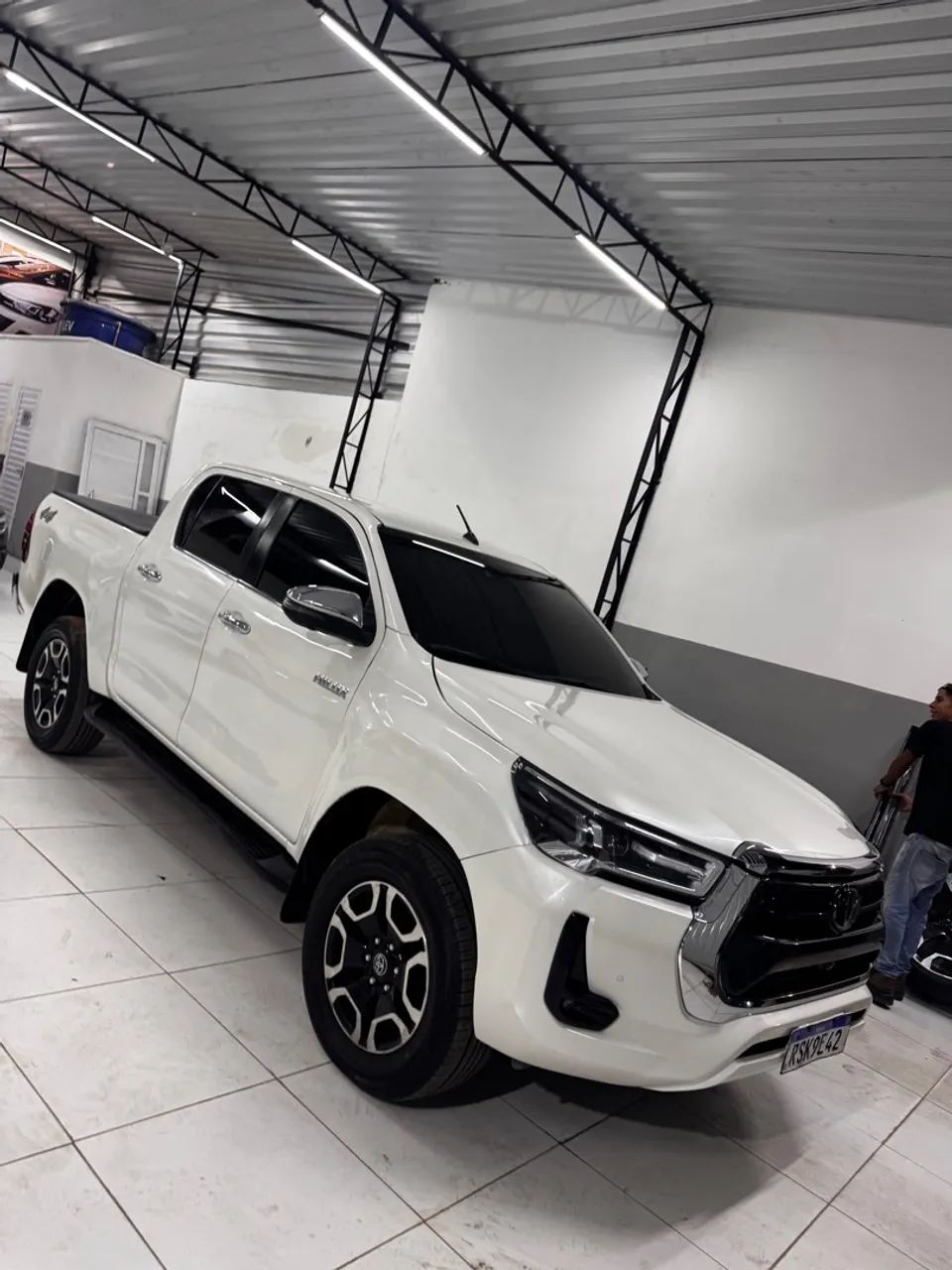 Hilux srx 2022 pura diesel 4x4 automático  - Foto 3