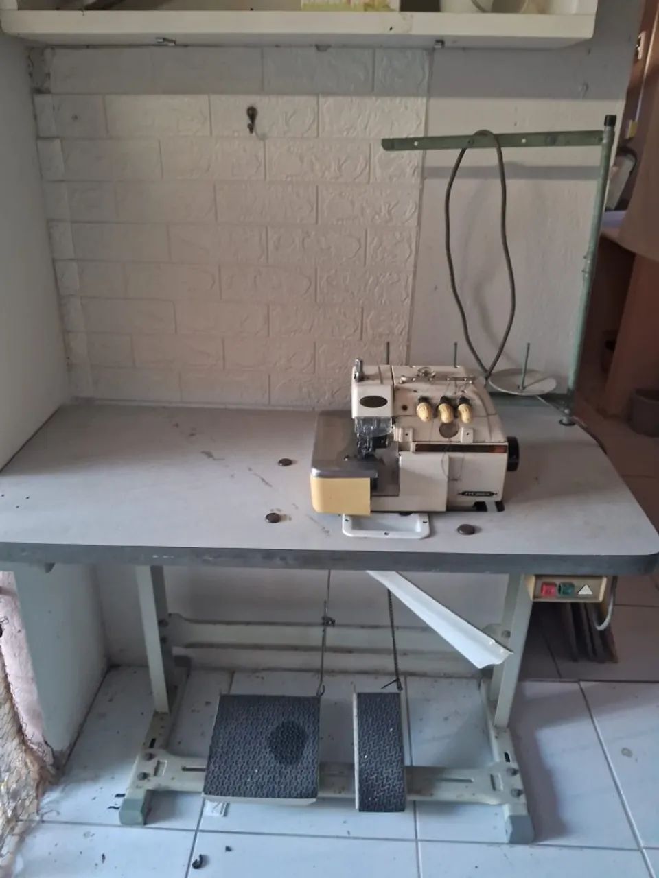 Máquina de costura industrial reta e overloque - Foto 5