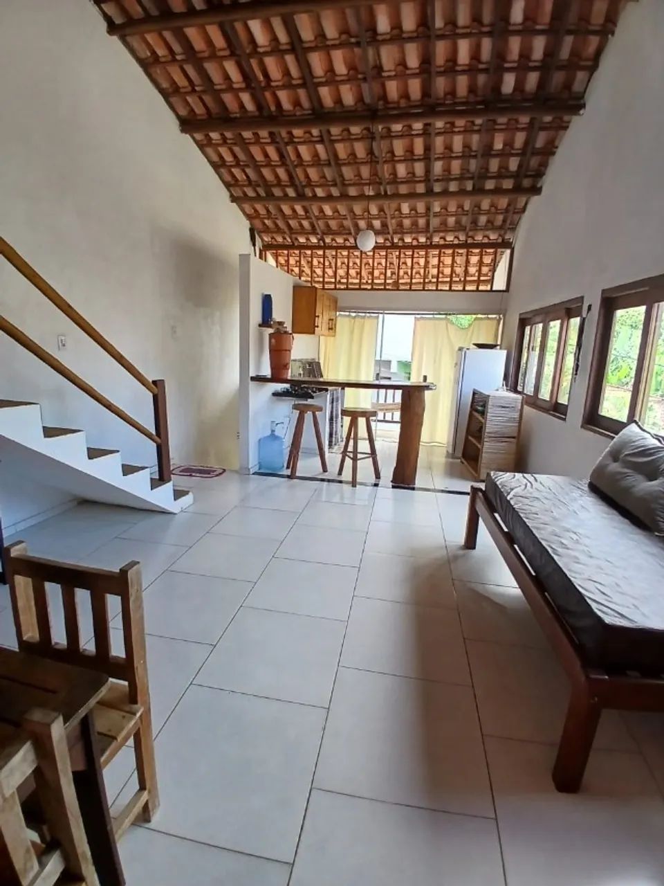 Apto 2 dormitórios suítes, ampla sala e cozinha - Pituba, rua principal! - Foto 4