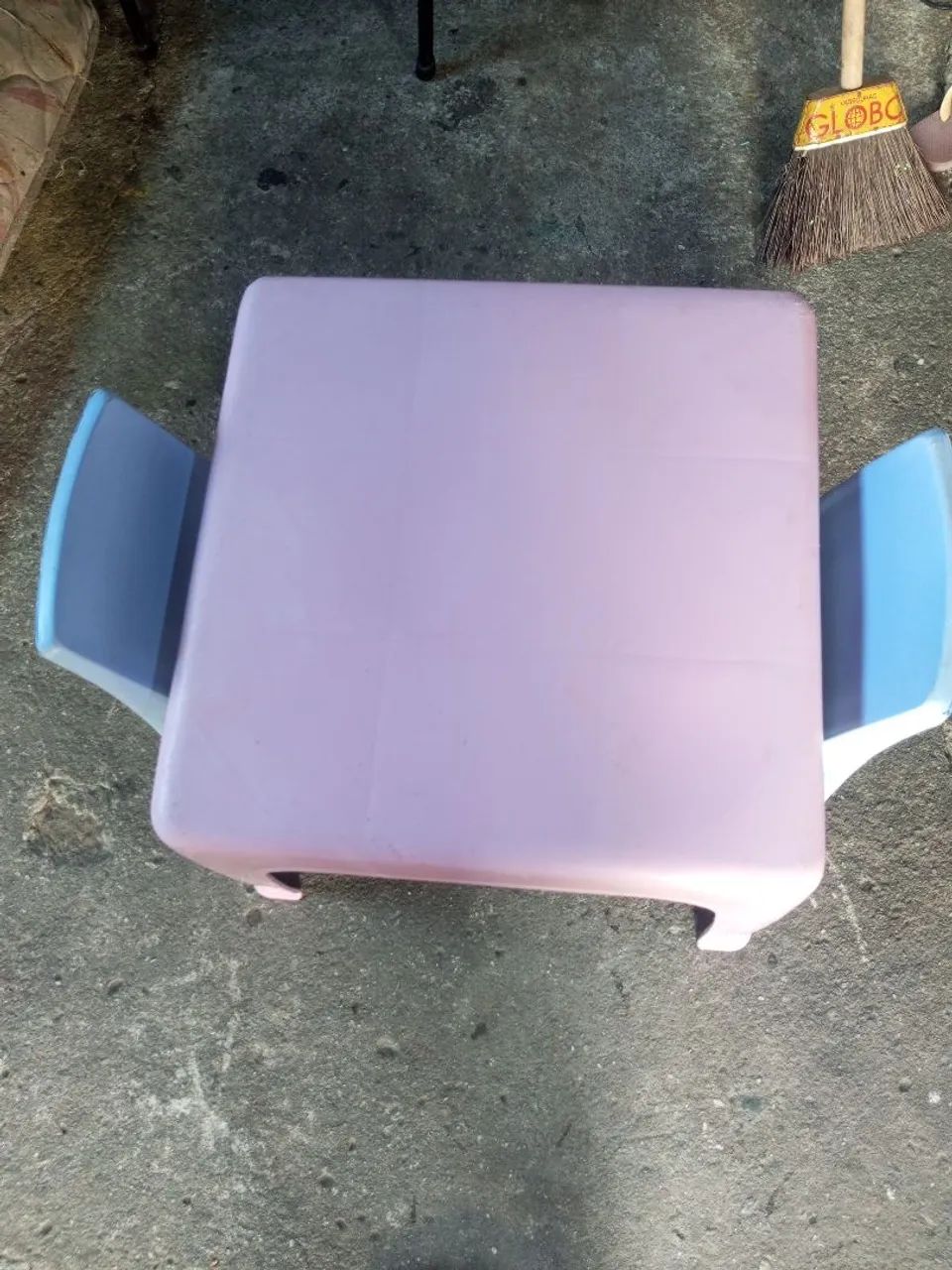 Vendo mesinha infantil para saí agora  - Foto 4