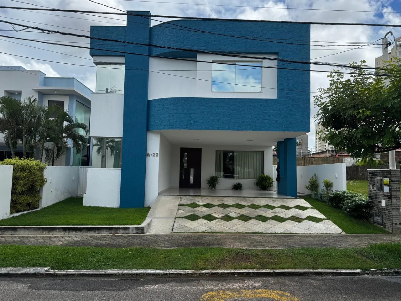 Casa duplex no condomínio Porto Boulevard 