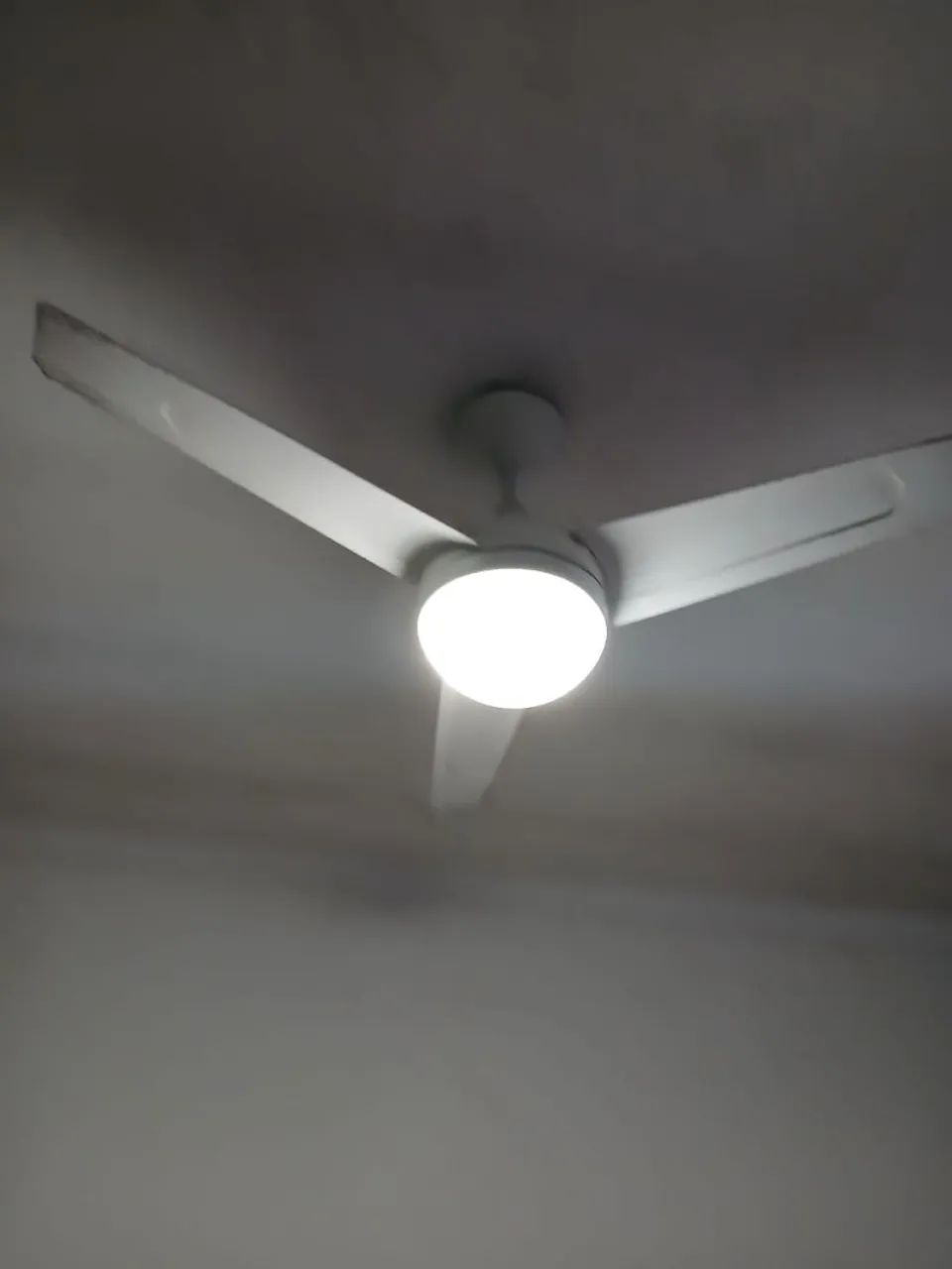 Ventilador de teto arno