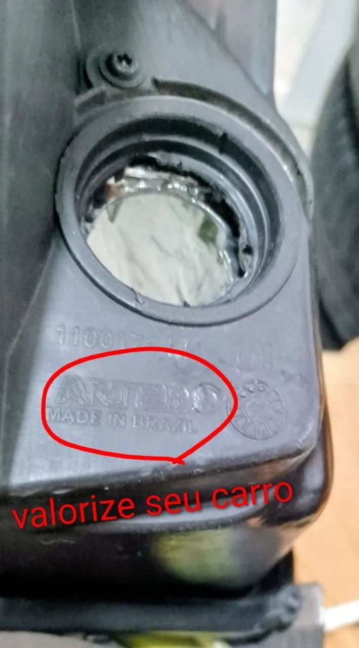 Farol Esquerdo Celta Prisma 2007 A 2012 Cromado  - Foto 4