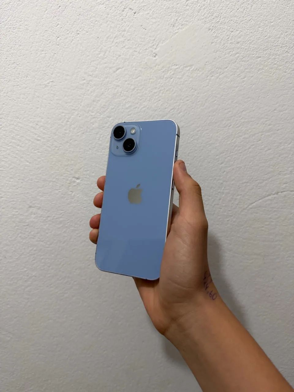 iPhone 14 - impecável com carregador 