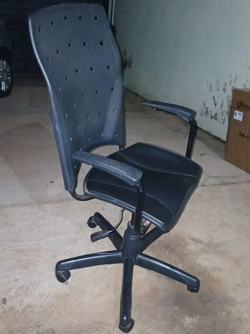 Vendo Cadeira Giratoria