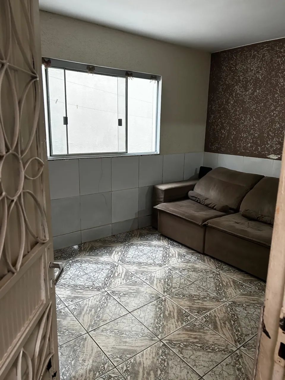 Vendo lote  comercial  de esquina com duas casas - Foto 2