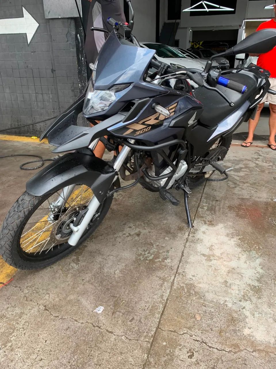 Xre 300