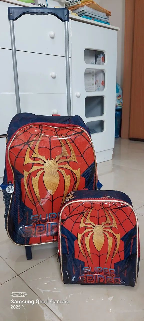 Kit Mochila Escolar Homem Aranha Seanite com rodinhas - Brinquedos