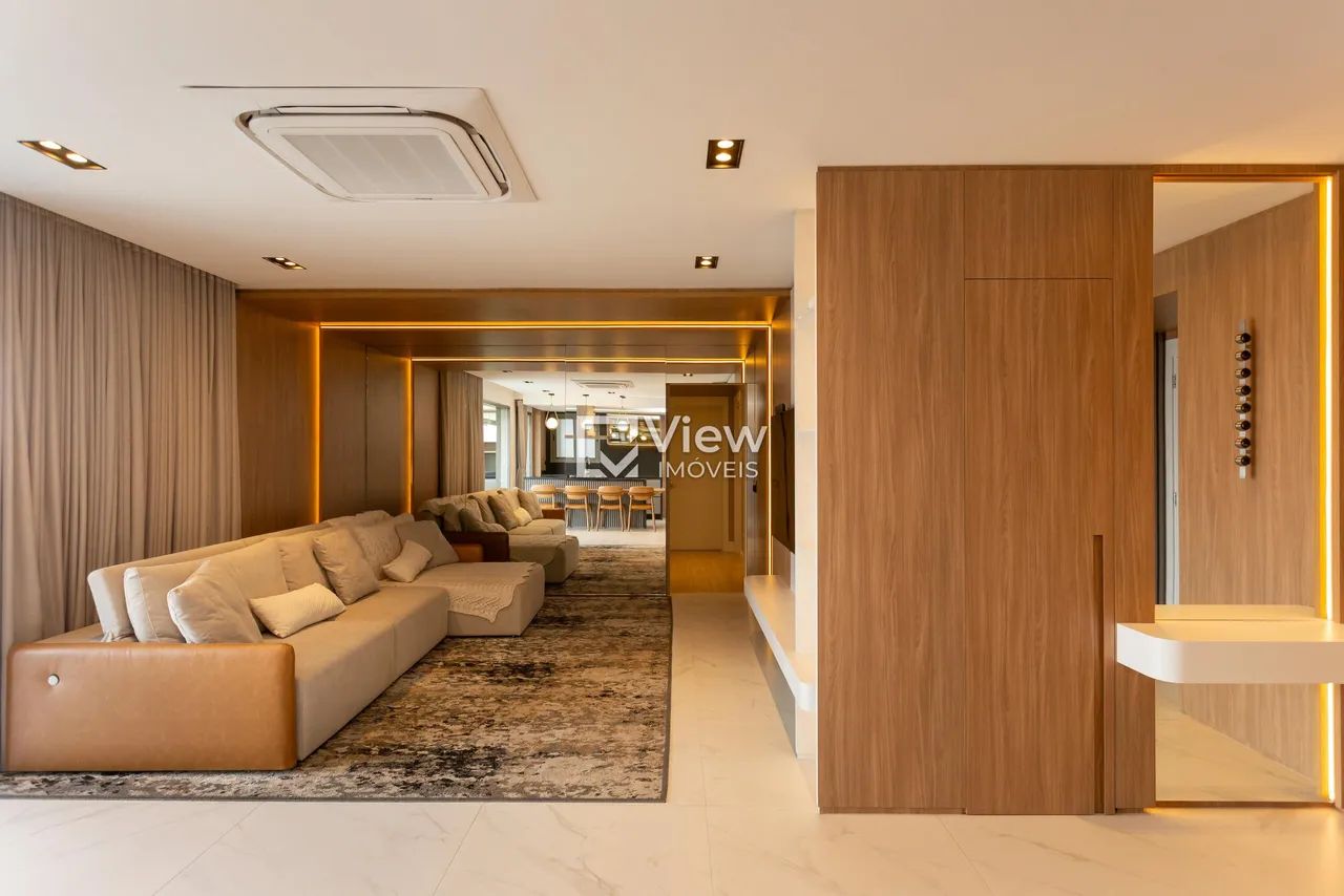 3 suítes e 5 vagas de garagem - Foto 2