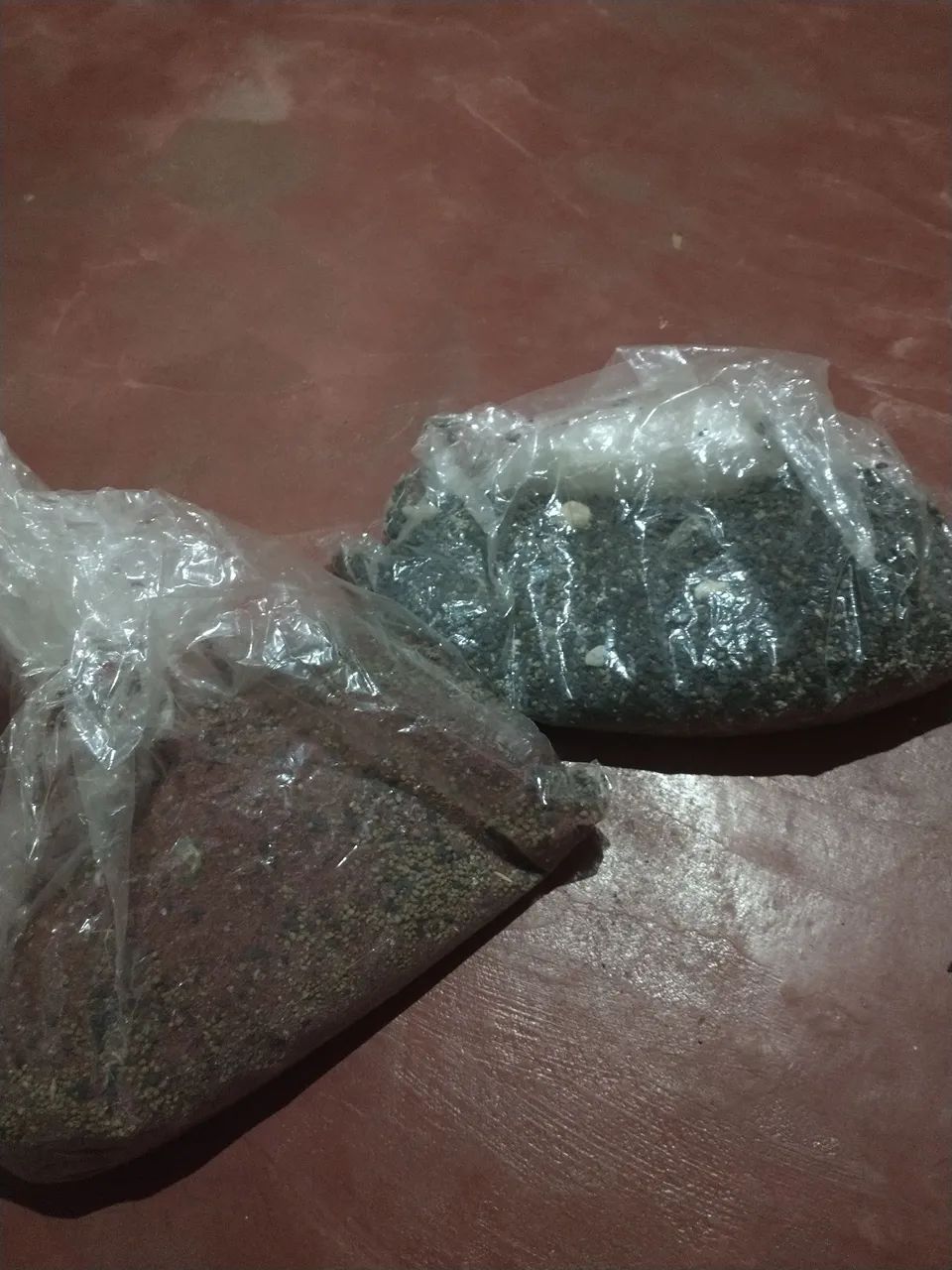  Combo completo Aquários,mesa,bombas,plantas,pedras - Foto 5