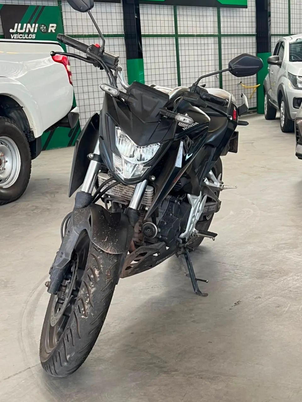 CB 300  - Foto 2
