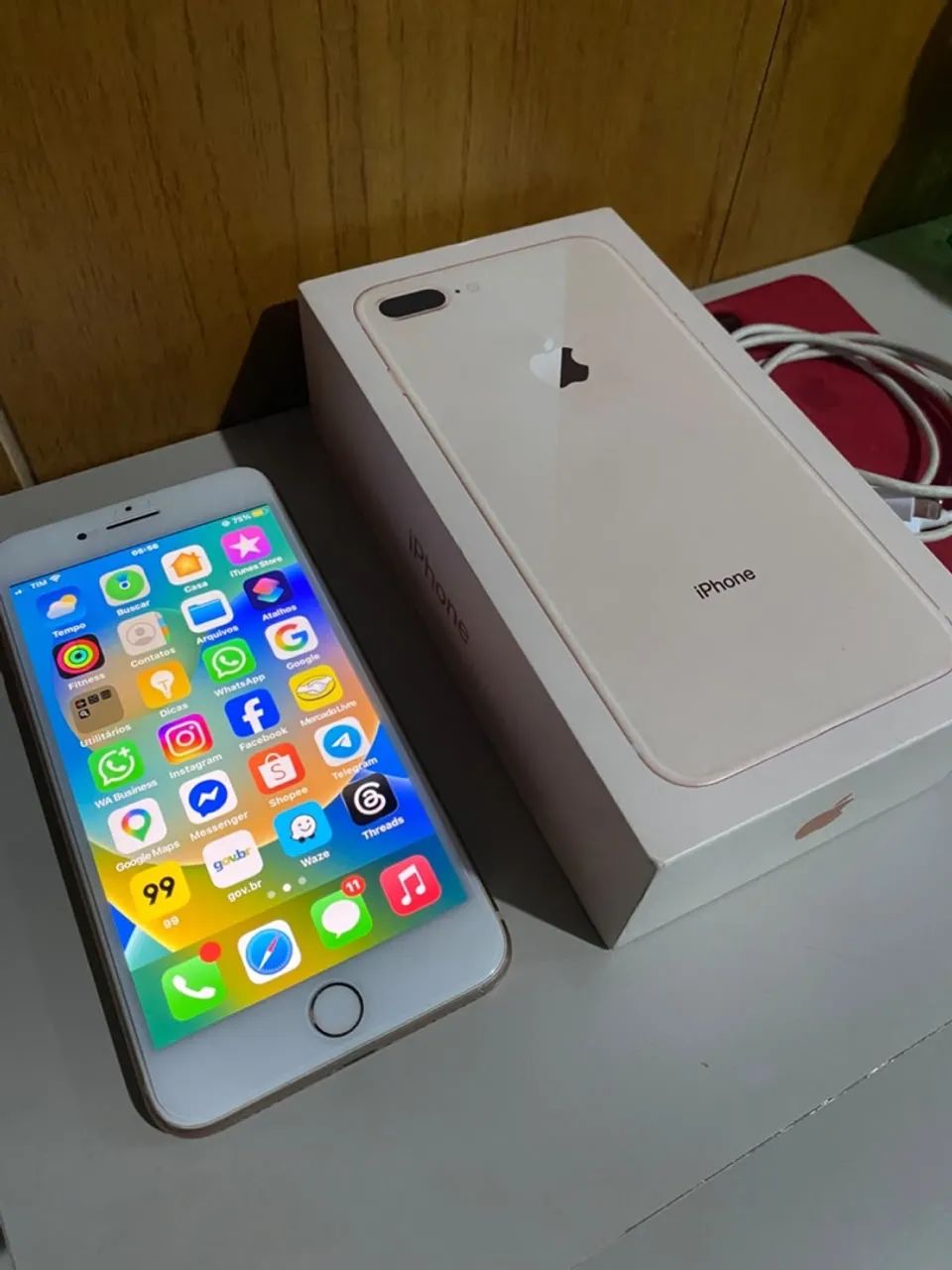 iPhone 8plus todo original com caixa e cabo original 