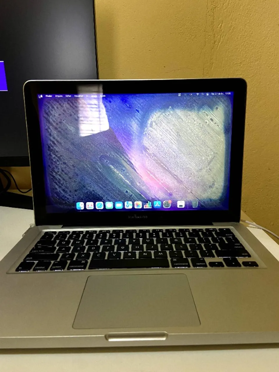 macbook 2008