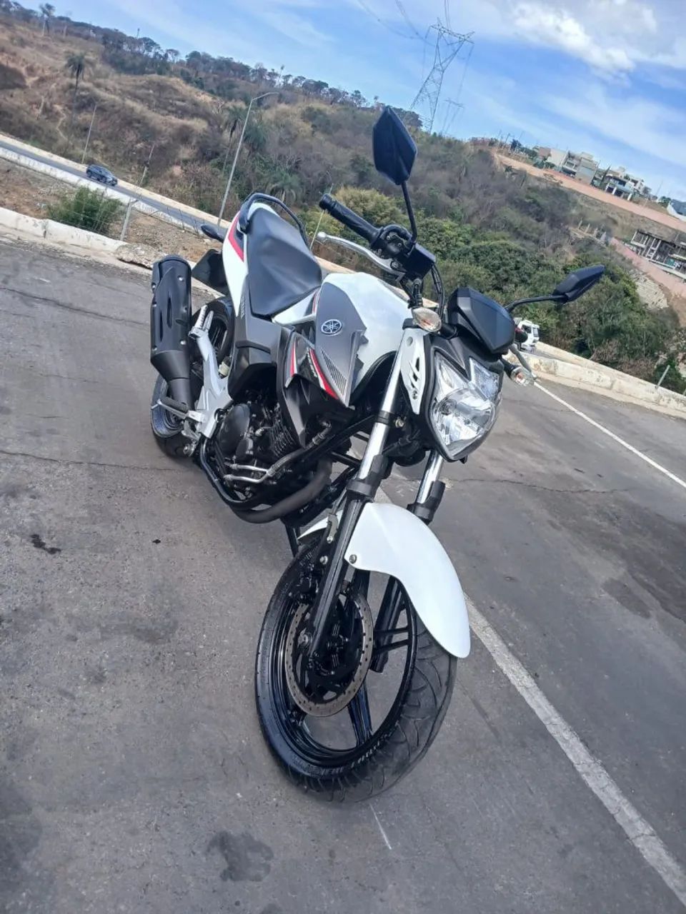 Vendo Fazer 250 Blueflex 2017 - Aceito Cartão de crédito com juros ?
