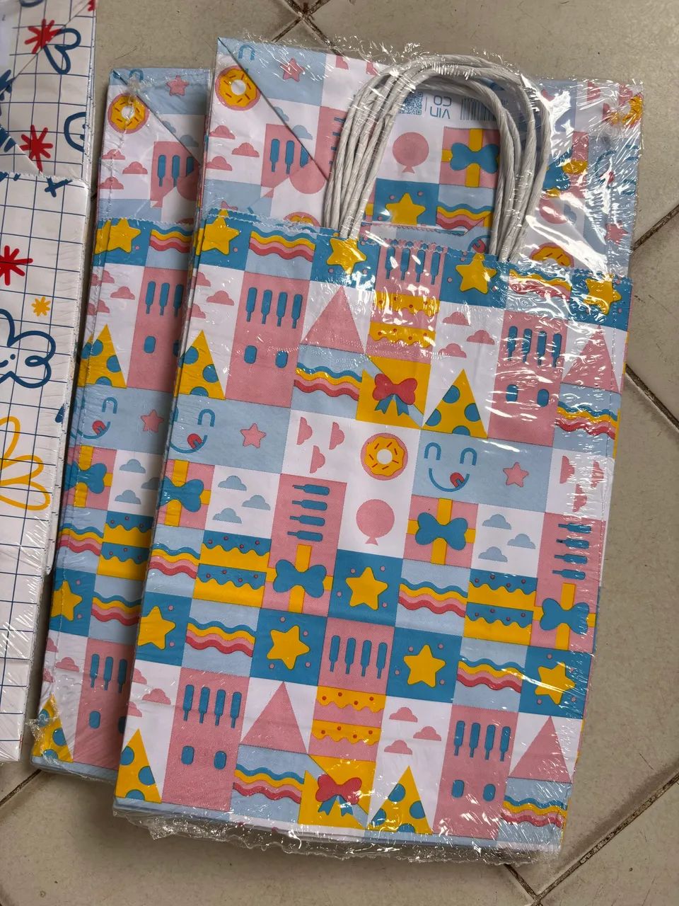 Sacolas infantis de papel  - Foto 4