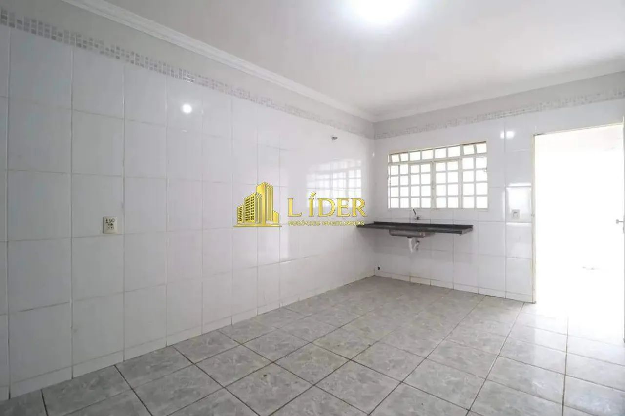 CASA BEM ESPAÇOSA NO JARDIM EUROPA - Foto 3